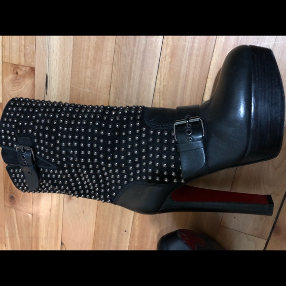 Christian Louboutin Marisa bootie boots heels - Picture 7 of 7